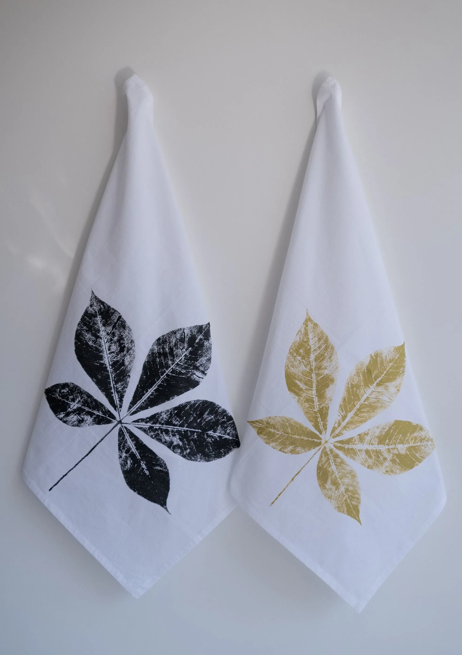 Heavyweight 100% Cotton Creeper Leaf Tea Towel in White