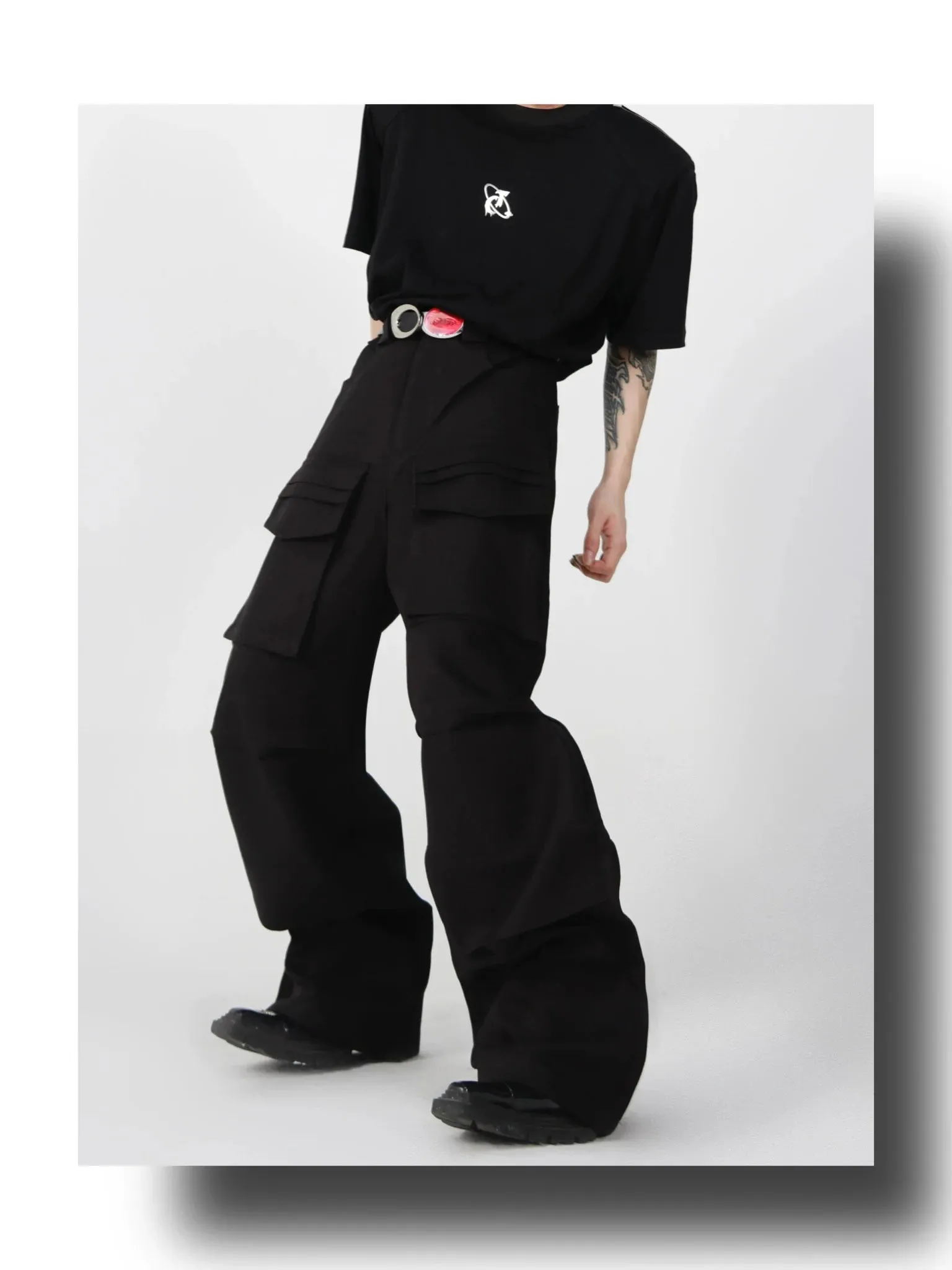 Loose Straight Cargo Pants with Multi Large Pockets and Pleated