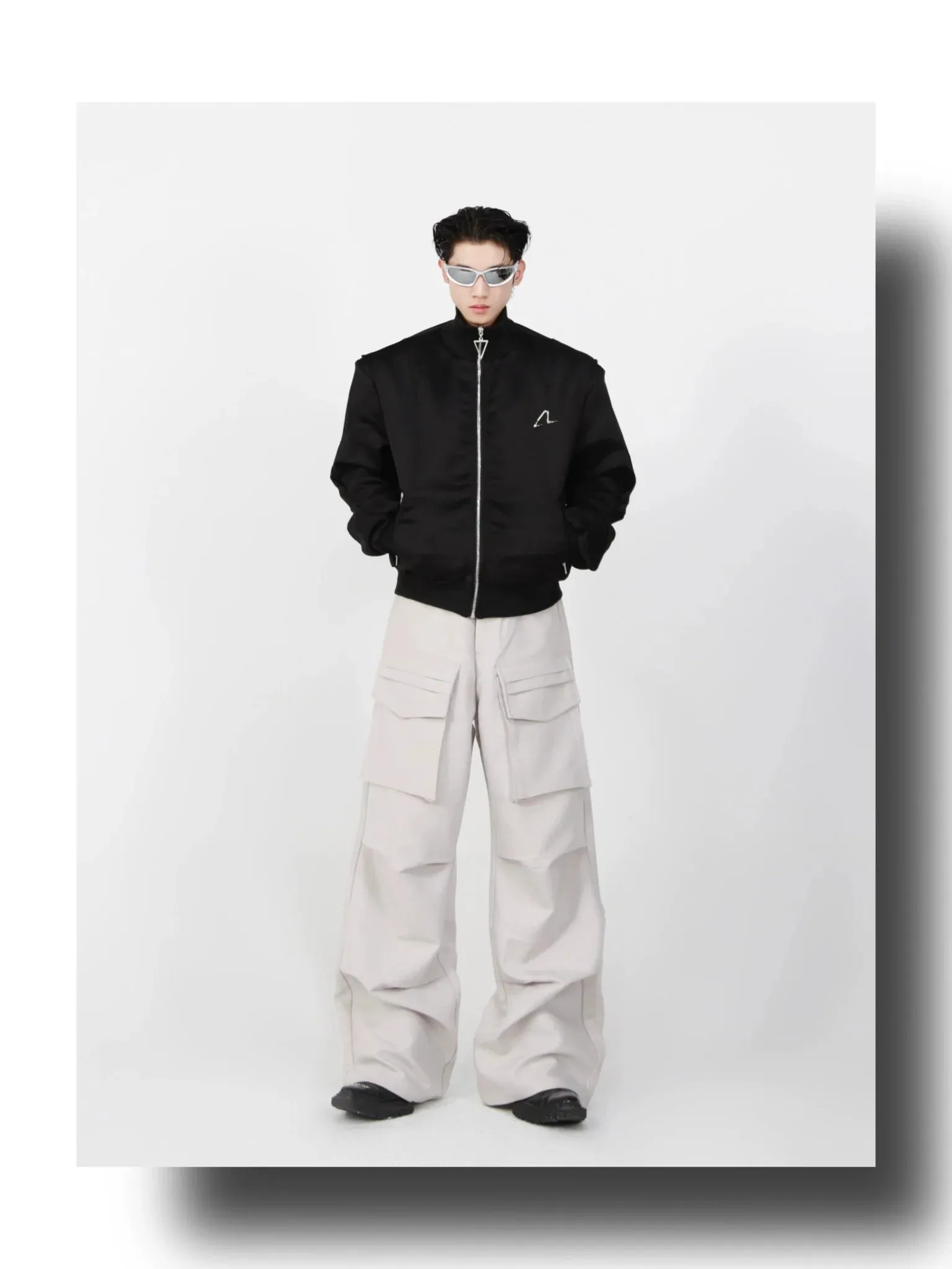 Loose Straight Cargo Pants with Multi Large Pockets and Pleated