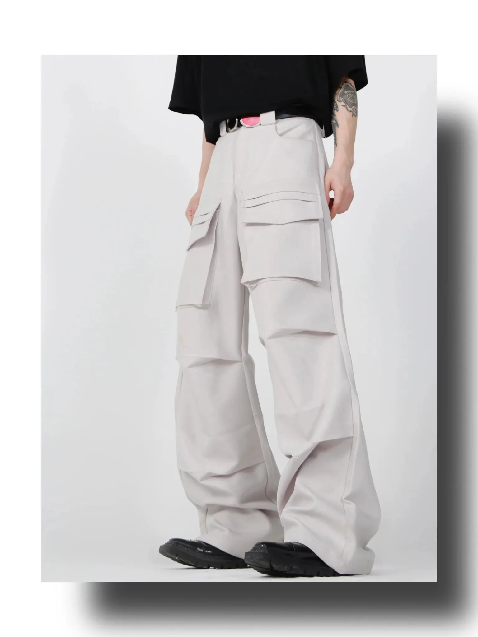 Loose Straight Cargo Pants with Multi Large Pockets and Pleated